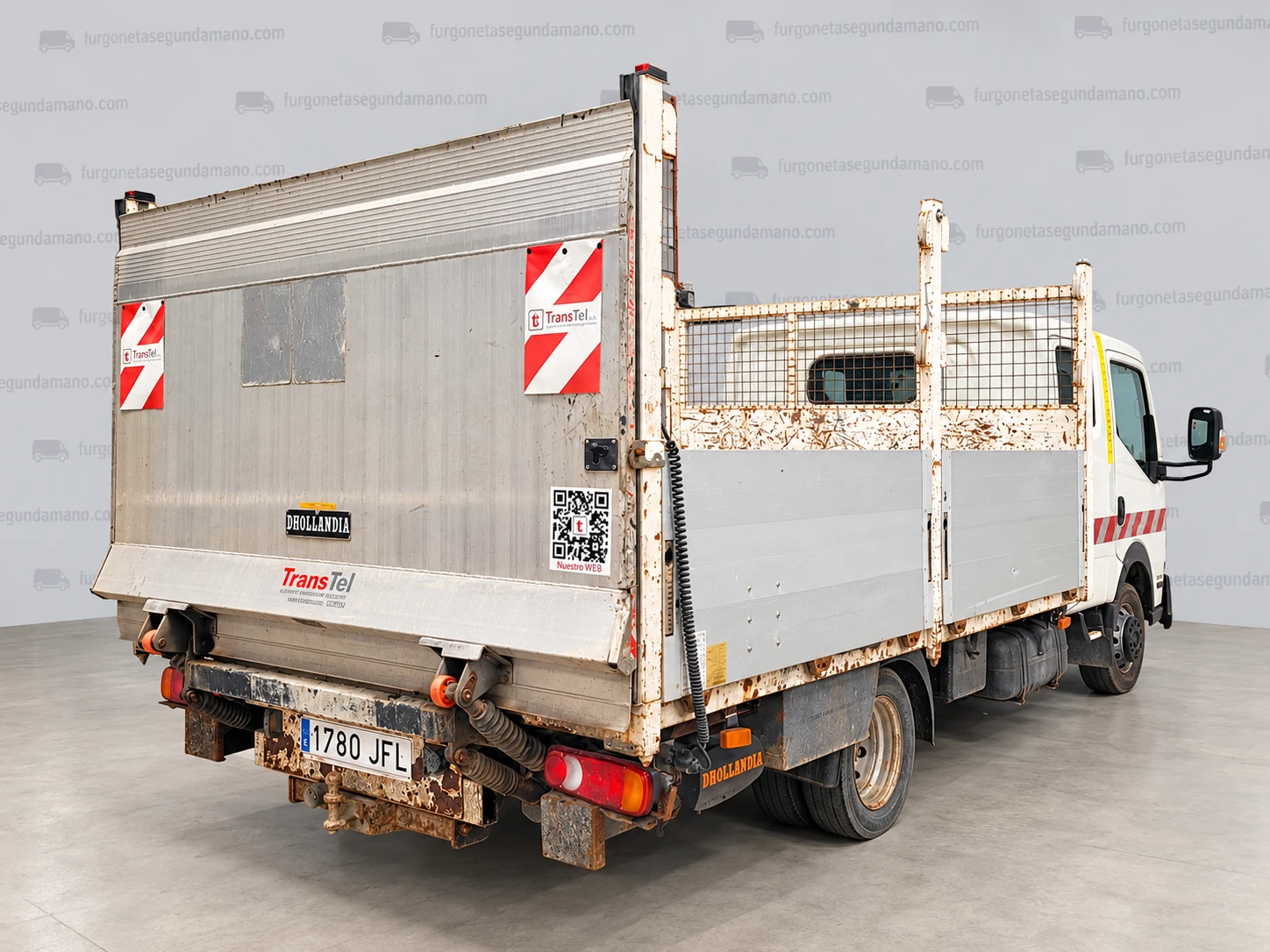 Plataforma elevadora trasera Dhollandia
